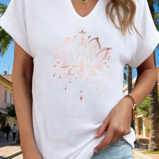 Women's V-Neck Mandala Lotus Graphic Tee, Boho Floral Print T-Shirt, Casual Loose Short Sleeve Daily Fashion Top